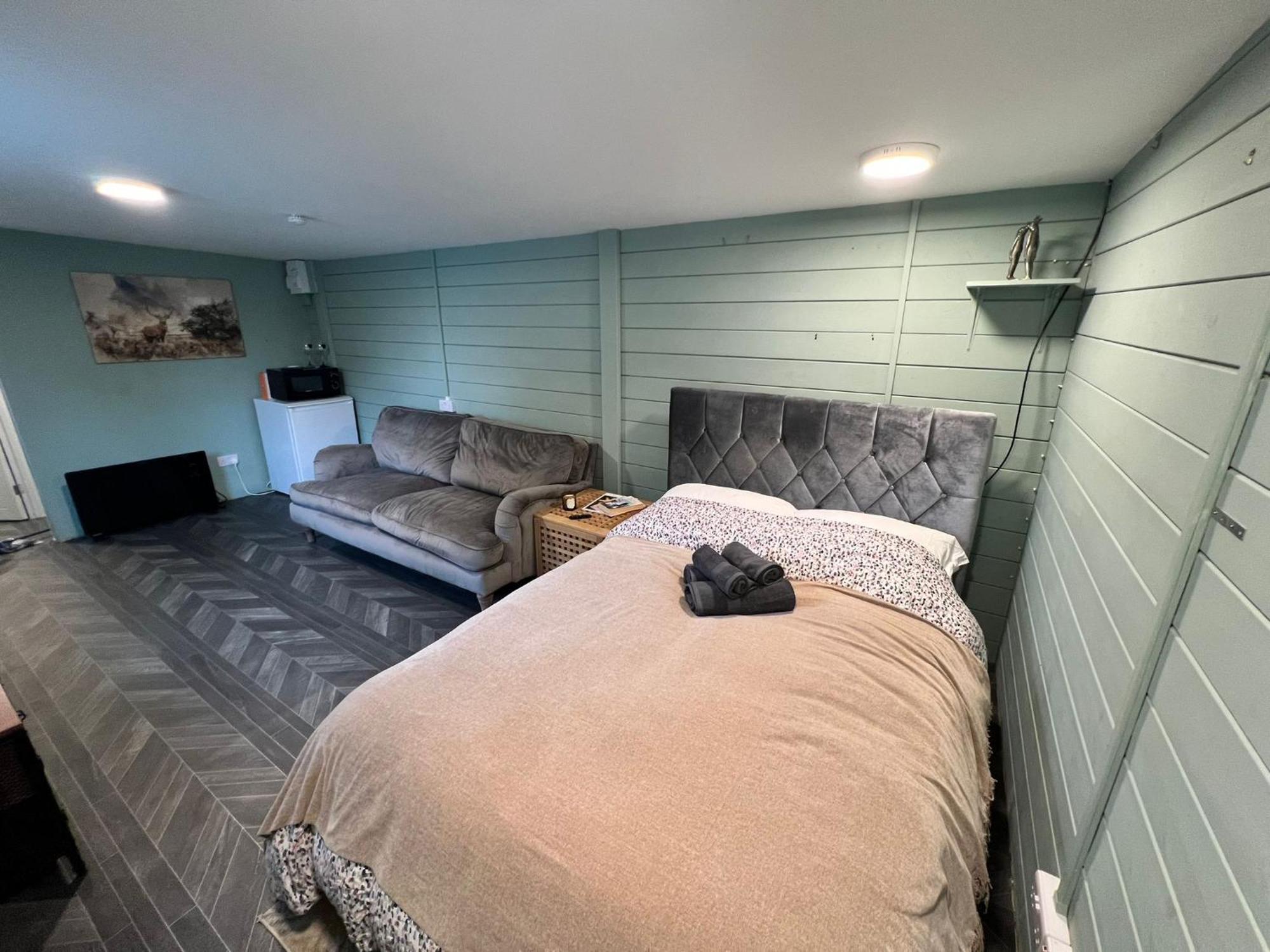 Cozy Cabin Independent Ensuite Guildford Ngoại thất bức ảnh