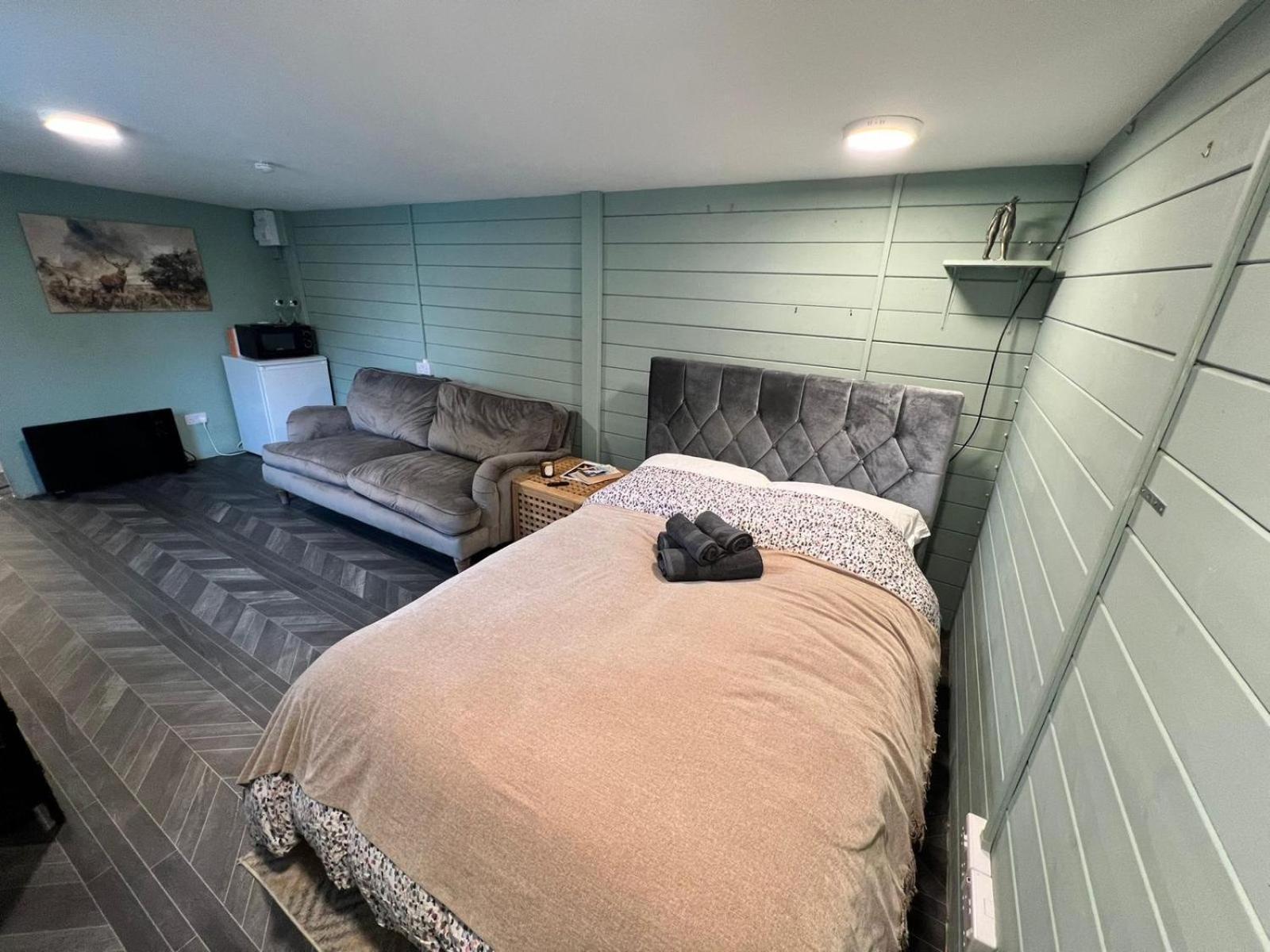Cozy Cabin Independent Ensuite Guildford Ngoại thất bức ảnh
